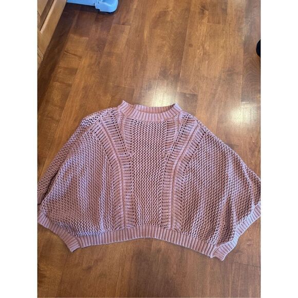 Woman’s Jessica Simpson poncho like knit top - Picture 1 of 4